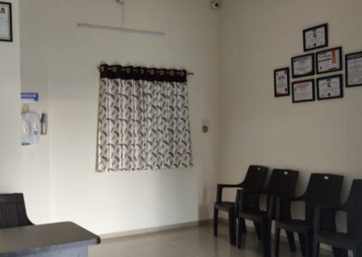 Here is the Lavish Reception area of best acupuncture clinic in Nashik.